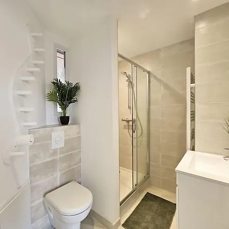 A Deux Pas Du Centre Historique Apartment Frejus
