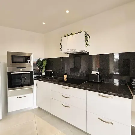 Appartement A Deux Pas Du Centre Historique *